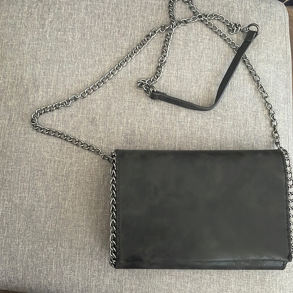 Chelsea 28 wallet crossbody/clutch